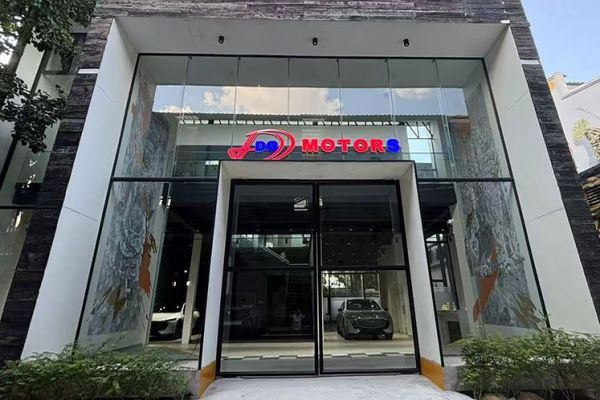 DGmotors store in Phnom Penh, Cambodia