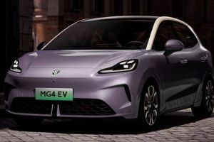 MG4 EV Front Three-Quarter