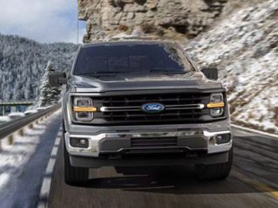 2026 Ford F-150 Lariat high-speed frontal view