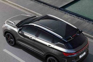 Top view of Geely BinYue L SUV on the road.