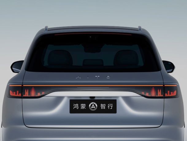 AITO M8 rear view