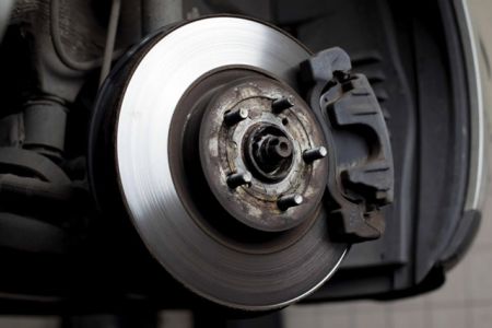 Car brake discs and brake pads