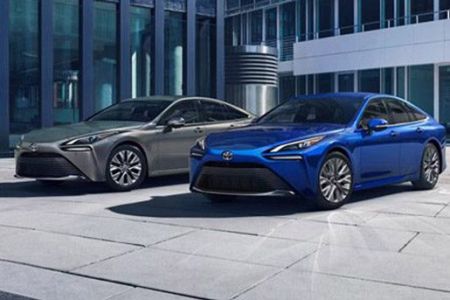 Toyota Mirai Heavy Metal and Hydro Blue paint version Front Three-Quarter