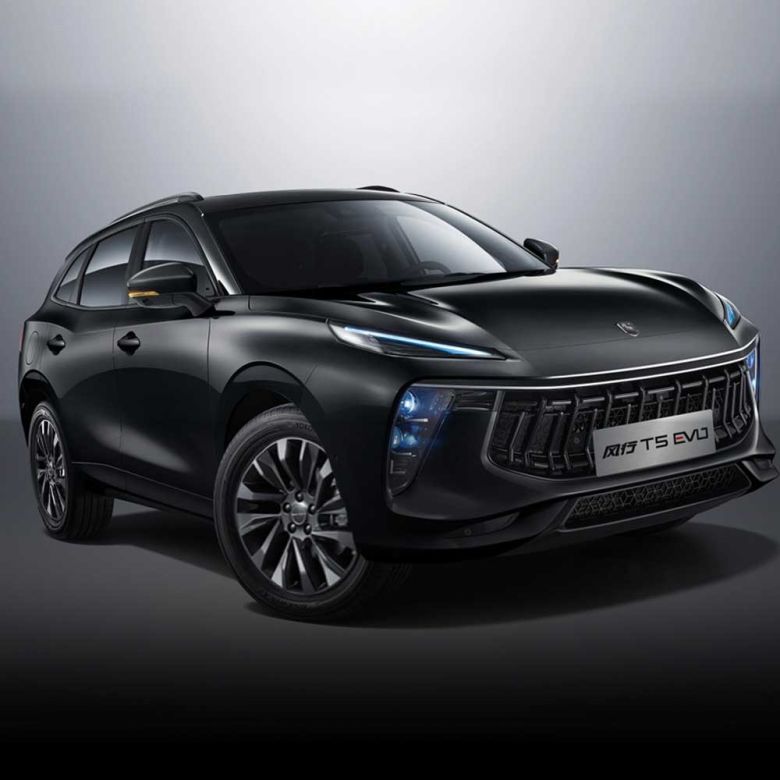 A black Forthing T5 EVO SUV with sleek LED headlights and a bold grille, presented against a gradient gray background to highlight its modern and dynamic design.