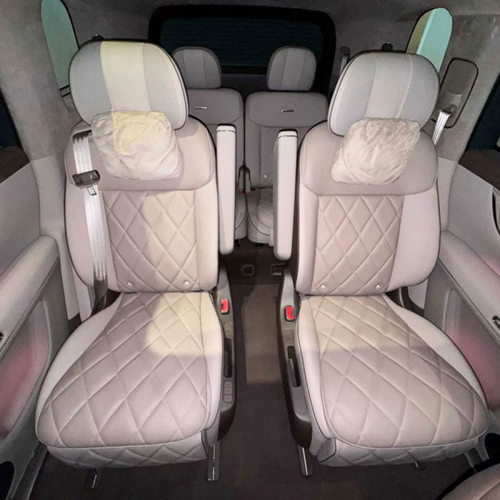 AITO M9 2026 EREV Ultra 6-Seat Rear Seat Layout
