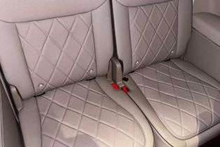 AITO M9 2026 EREV Ultra 6-Seat Third-Row Seats