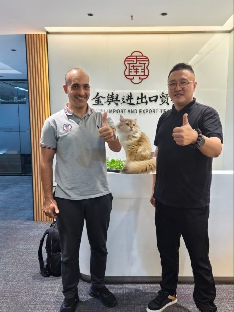 Group photo of Chairman JinYu and Algeria customers