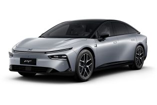 A silver Xpeng P7+ electric car.