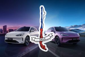 AITO M5 Ultra and Chile Map