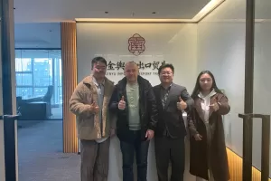 Group photo of jinyu's co-operation with Russian customers