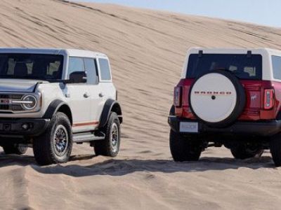 2026 Ford Bronco in two different paint colors