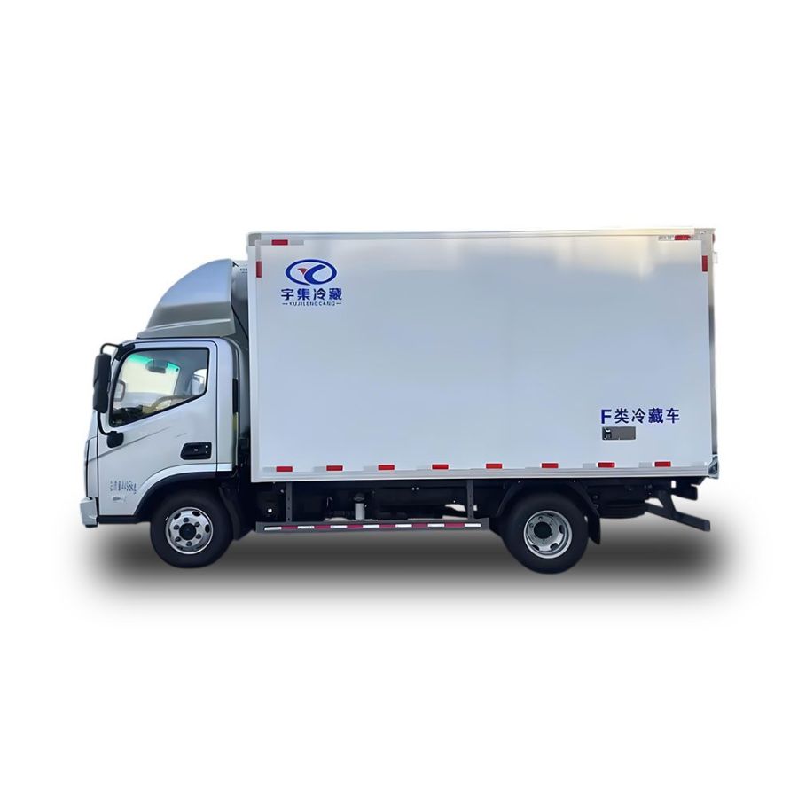 Foton Ollin CTV 4X2 Arctic Bear Refrigerated Truck Profile Shot