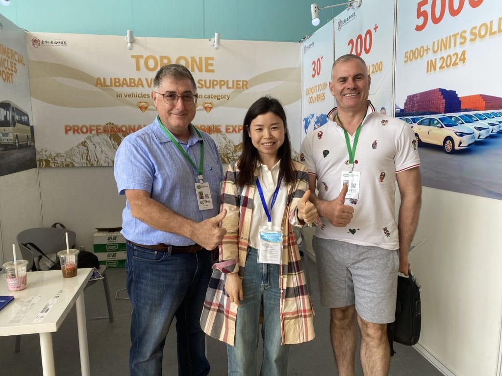 Jinyu Reaches Consensus with European Customers at the 4th new energy vehicles export expo