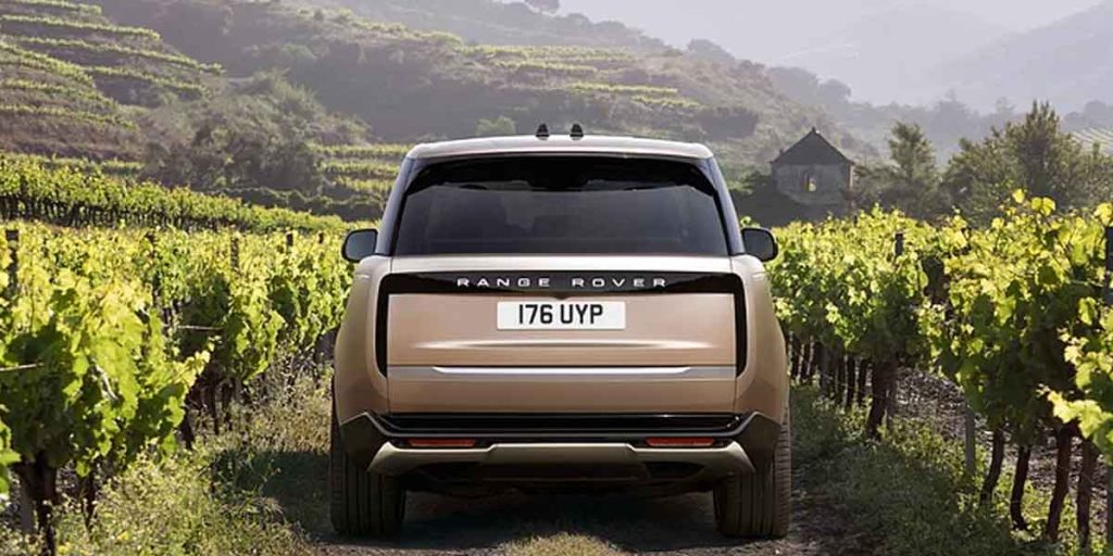 Range Rover features eight terrain modes