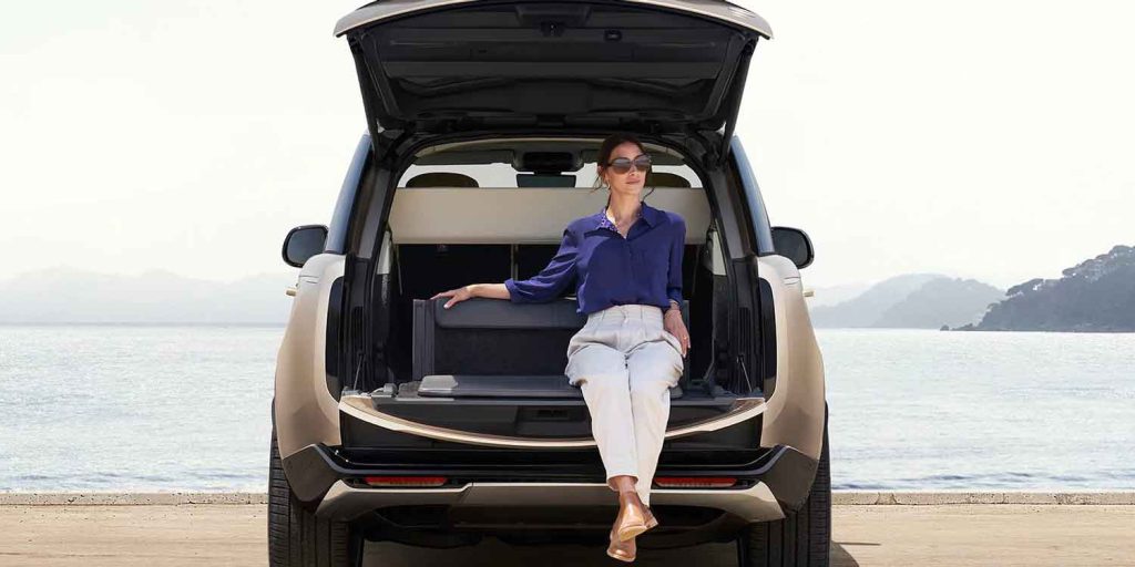 Range Rover trunk