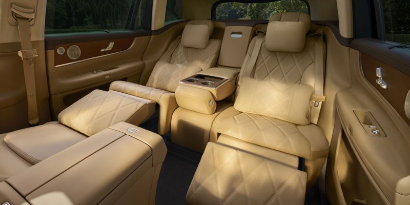 AITO M9 5-Seater First-Class Mode