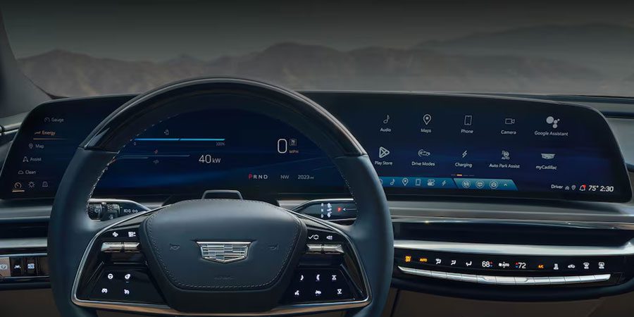 Close up of the 2025 Cadillac LYRIQ Steering Wheel and 33-Diagonal Advanced LED Display