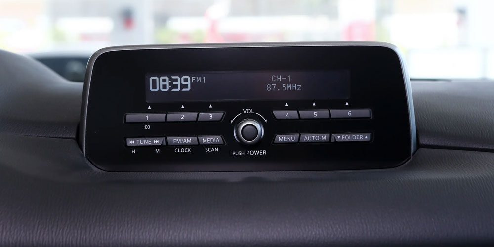 2017 Mazda CX-5 center console screen