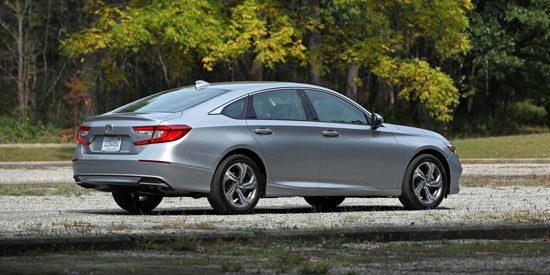 2018 Honda Accord side and rear view