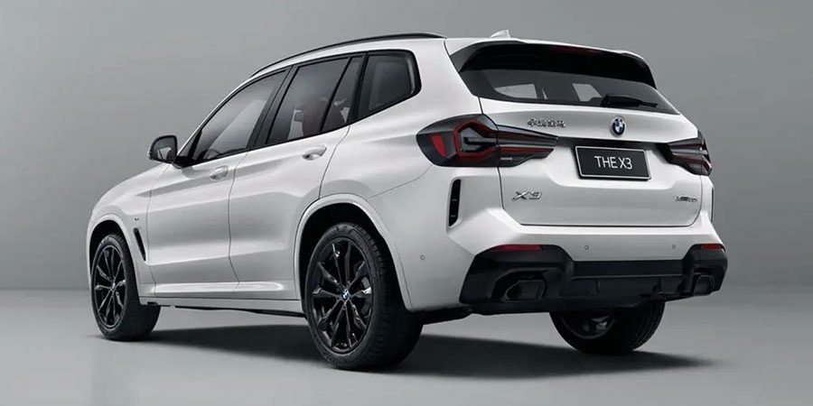 2022 BMW X3 Rear Three-Quarter