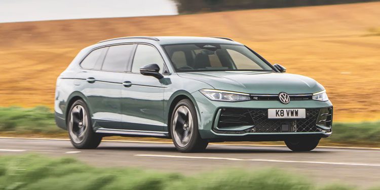 2025 VW Passat Rolling Shot