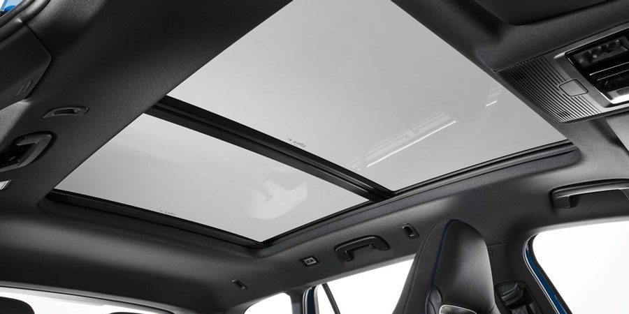 2025 VW Passat panoramic sunroof