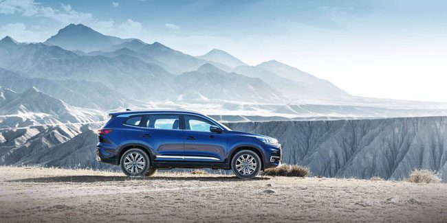Chery Tiggo 8 Profile Shot