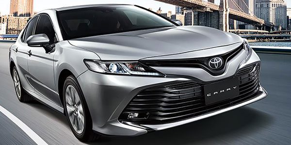 Close-up of the front of the 2019 Toyota Camry