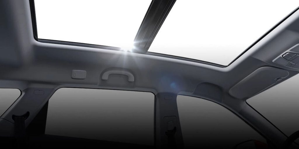 Jetour X70 panoramic sunroof