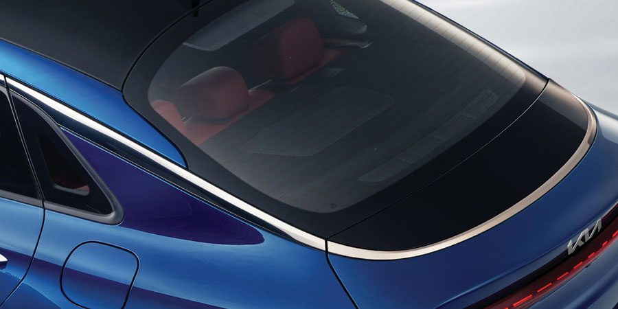 Kia K5 U-shaped wraparound chrome trim