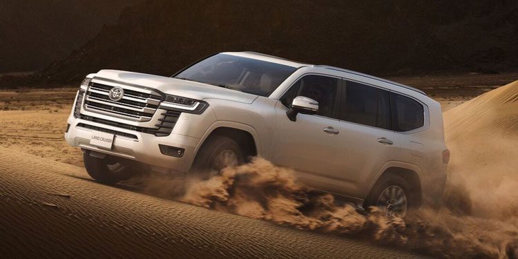 Toyota Land Cruiser Off-road Side View