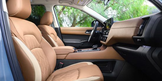 2026 Nissan Pathfinder front seat space