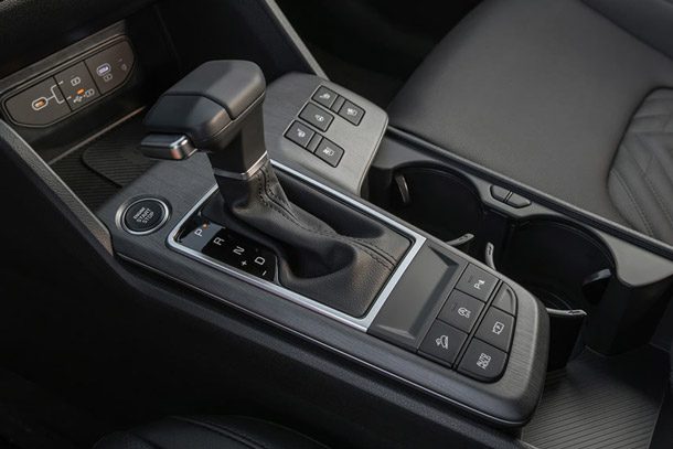 2026 Kia Sportage center console