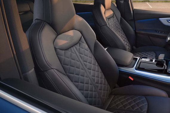 Audi SQ7 seats: Sporty black Nappa leather with diamond quilting and S badging for premium comfort.