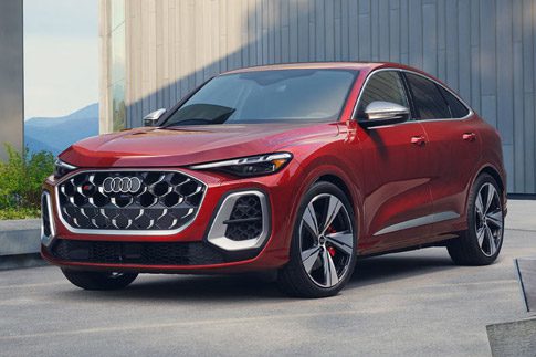2026 Audi SQ5 Front Left Three-Quarter view