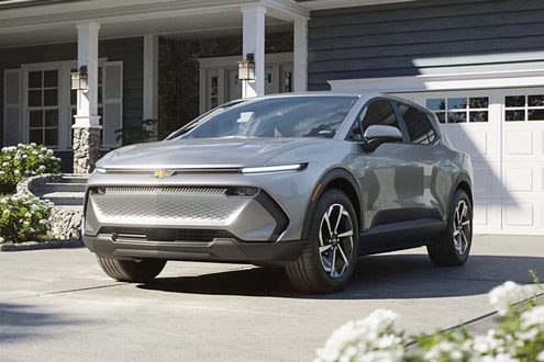 2026 Chevrolet Equinox EV Front Three-Quarter