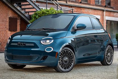 An Ocean Green colour FIAT 500e