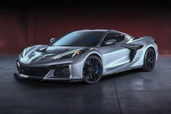 2026 Chevrolet Corvette ZR1X Front Three-Quarter