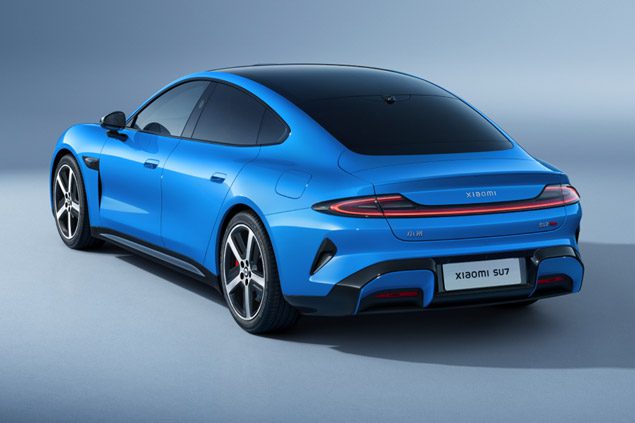 2026 Xiaomi SU7 Rear Three-Quarter