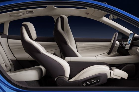 2026 Xiaomi SU7 front row zero-gravity seats