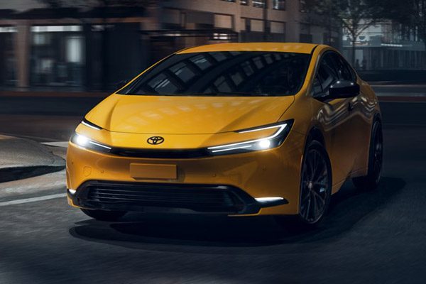 Three-quarter view of the front side of the 2026 Toyota Prius Night Shadow Edition