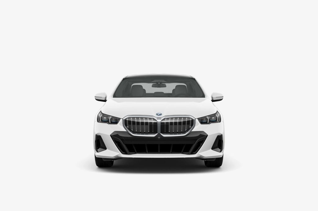 Front view of the 2027 BMW 550e xDrive