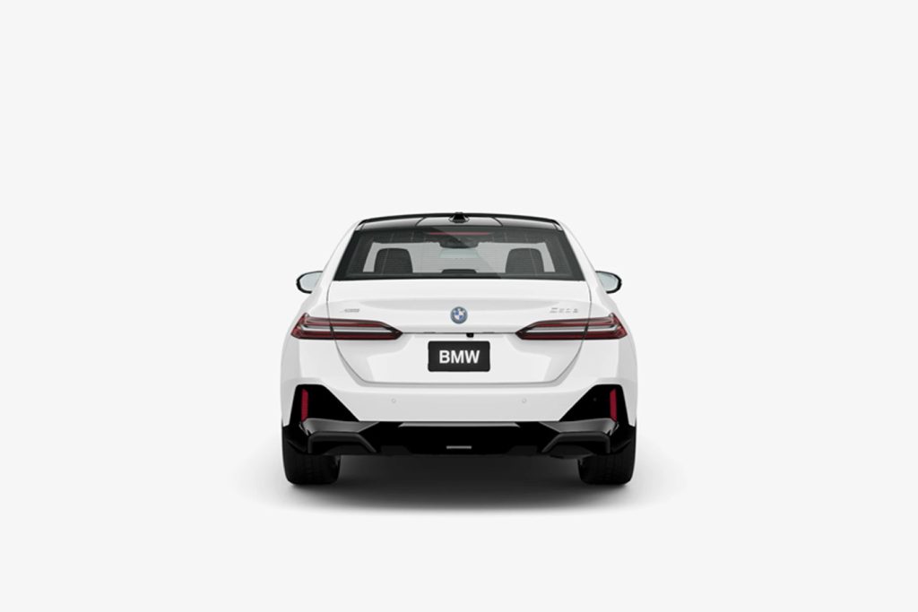 Rear view of the 2027 BMW 550e xDrive