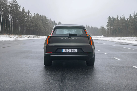 Rear view of the 2027 Volvo EX60