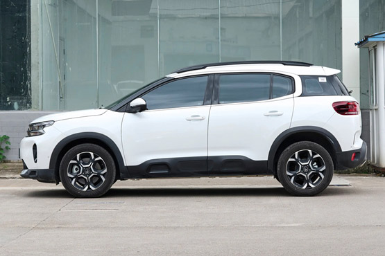 Side view of the 2026 Citroën C5 Aircross China version