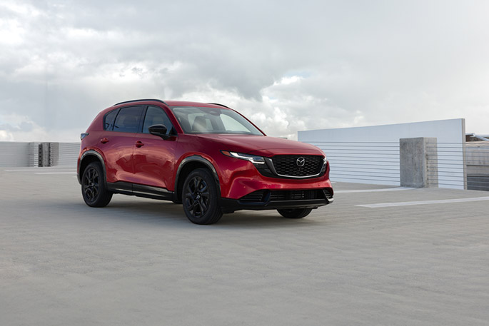 Three-quarter view of the front side of the 2026 Mazda CX-5