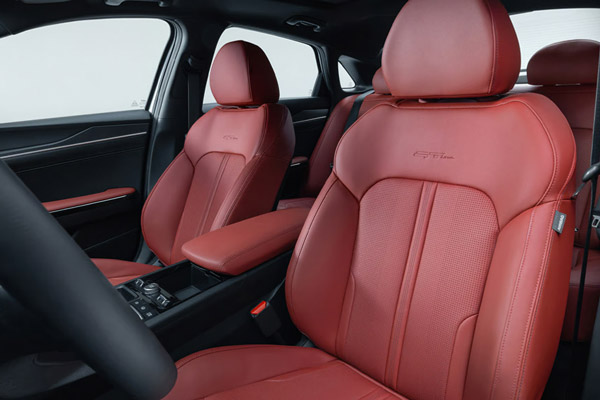 2026 Kia K5 Red Front Seats