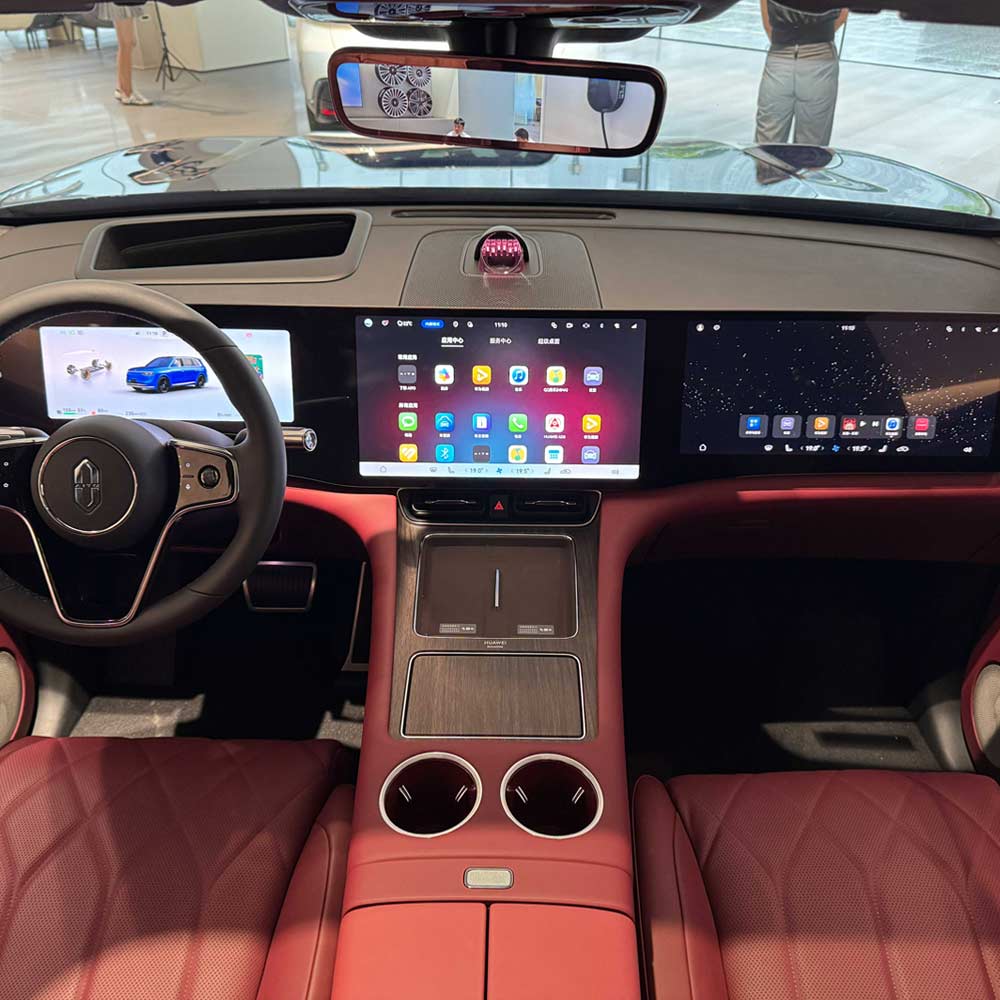 AITO M8 2025 EREV Ultra 6-Seat Interior