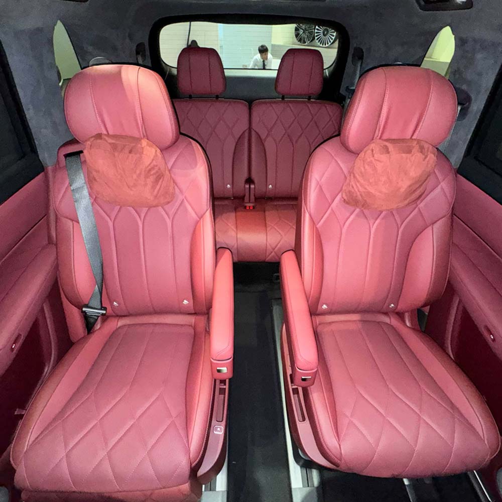 AITO M8 2025 EREV Ultra 6-Seat Second-Row