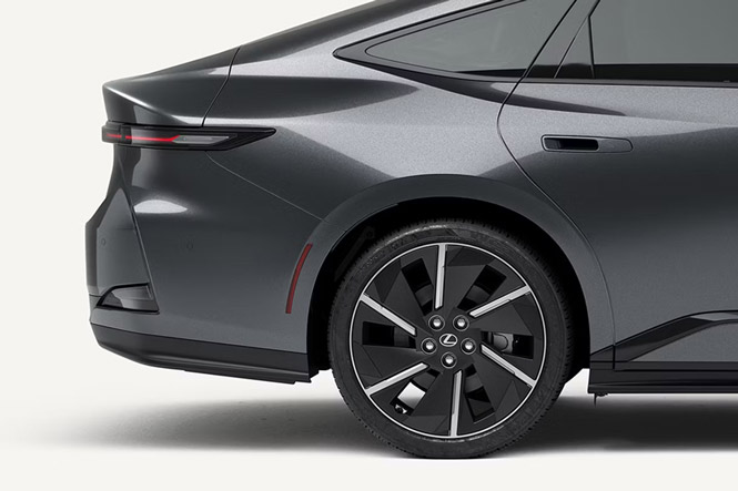 Close-up of the wheels on the 2026 Lexus ES 500e Luxury